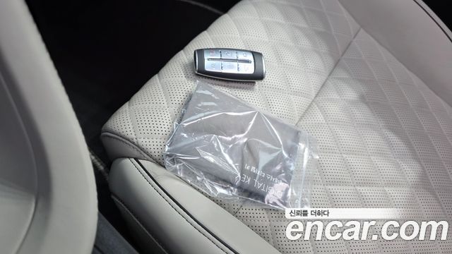 Genesis G70 2023 — photo 22