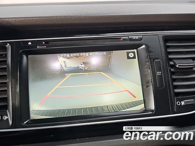 Kia Canival 2015 — photo 15