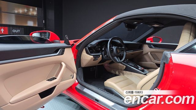 Porsche 911 2022 — photo 13