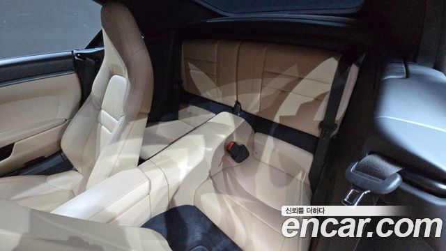 Porsche 911 2022 — photo 18