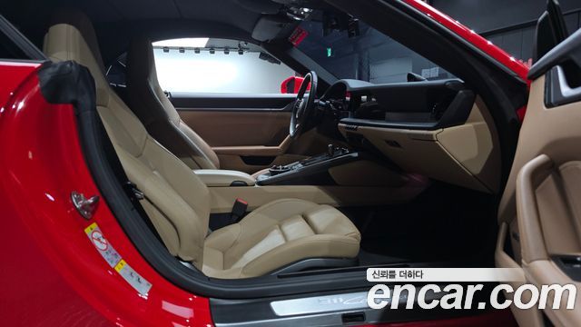 Porsche 911 2022 — photo 16