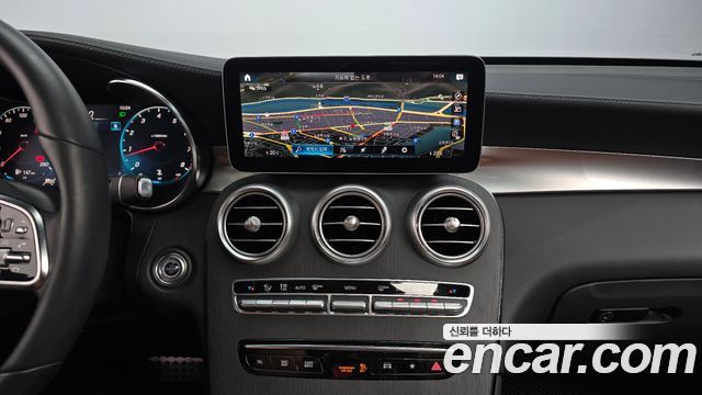 Mercedes-Benz GLC-Class 2023 — photo 13