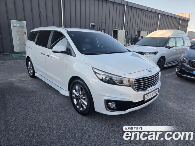 Kia Canival 2015 — photo 3