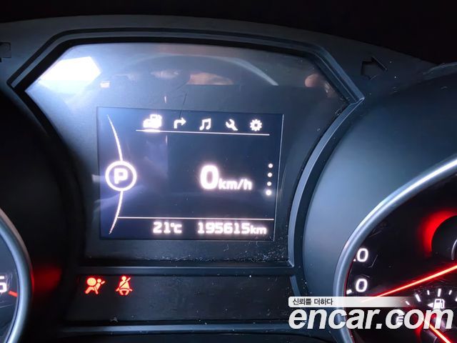 Kia Canival 2015 — photo 11