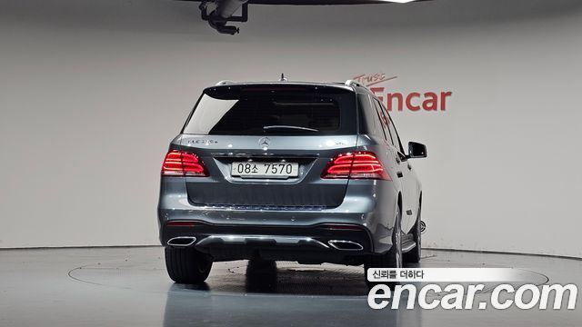 Mercedes-Benz GLE-Class 2018 — photo 4