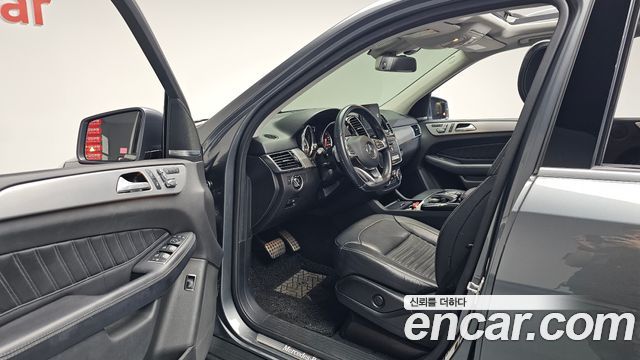 Mercedes-Benz GLE-Class 2018 — photo 13