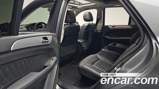 Mercedes-Benz GLE-Class 2018 — photo 18