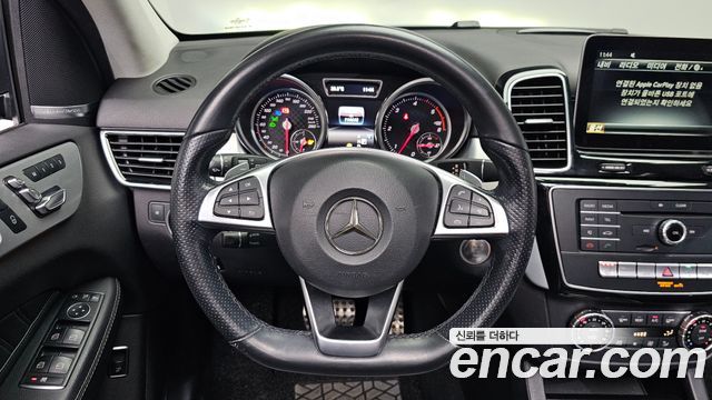 Mercedes-Benz GLE-Class 2018 — photo 19