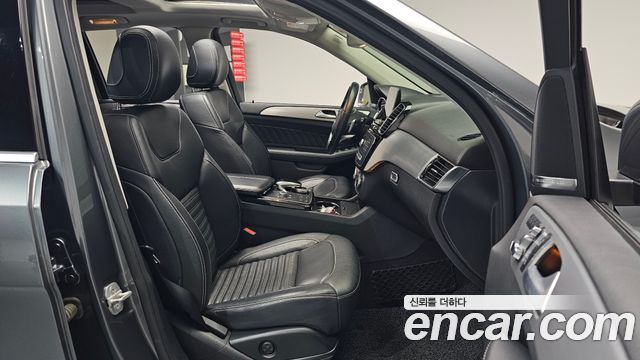 Mercedes-Benz GLE-Class 2018 — photo 16