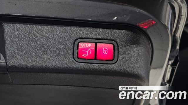 Mercedes-Benz GLE-Class 2018 — photo 34
