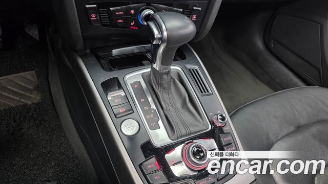 Audi A4 2013 — photo 12