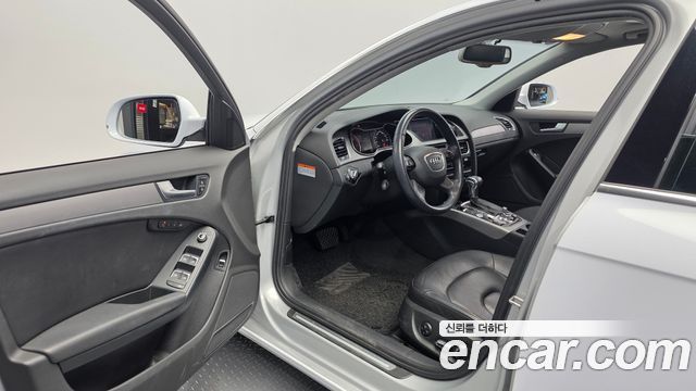 Audi A4 2013 — photo 13