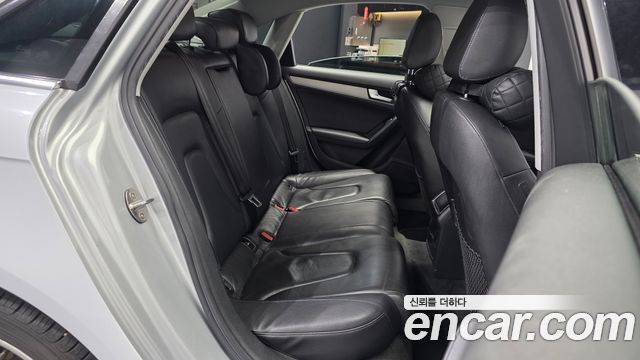 Audi A4 2013 — photo 18