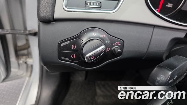 Audi A4 2013 — photo 24