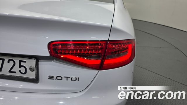 Audi A4 2013 — photo 9