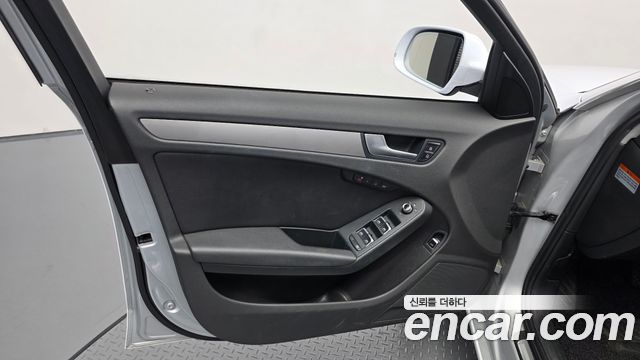 Audi A4 2013 — photo 14