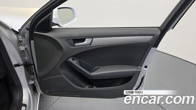 Audi A4 2013 — photo 15
