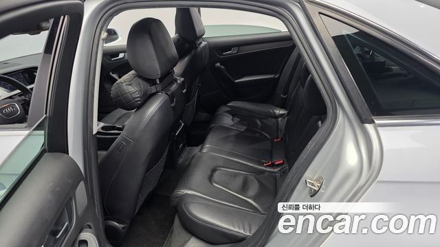 Audi A4 2013 — photo 16