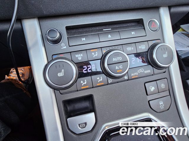 Land Rover Range Rover Evoque 2019 — photo 11