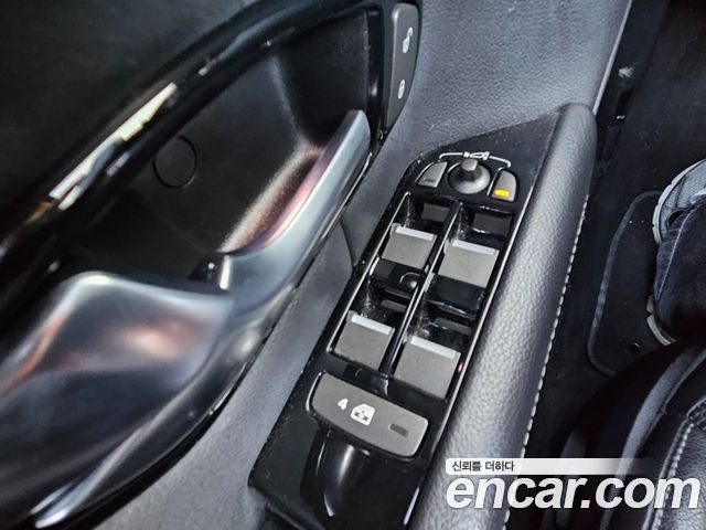 Land Rover Range Rover Evoque 2019 — photo 13