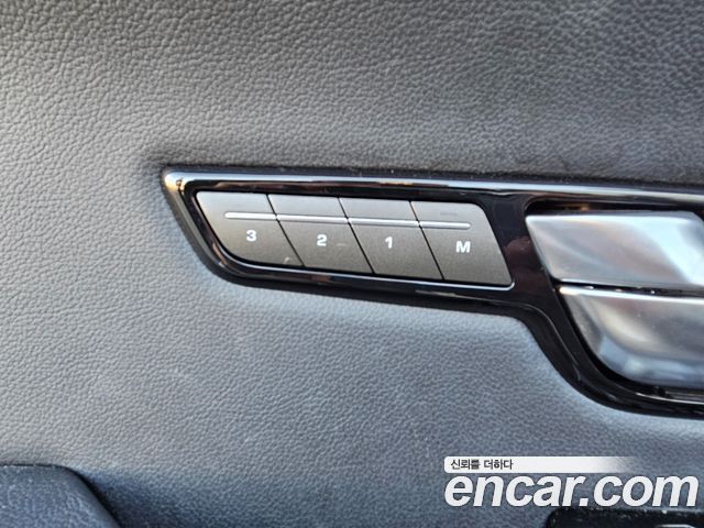 Land Rover Range Rover Evoque 2019 — photo 14