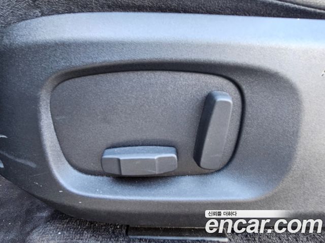 Land Rover Range Rover Evoque 2019 — photo 15