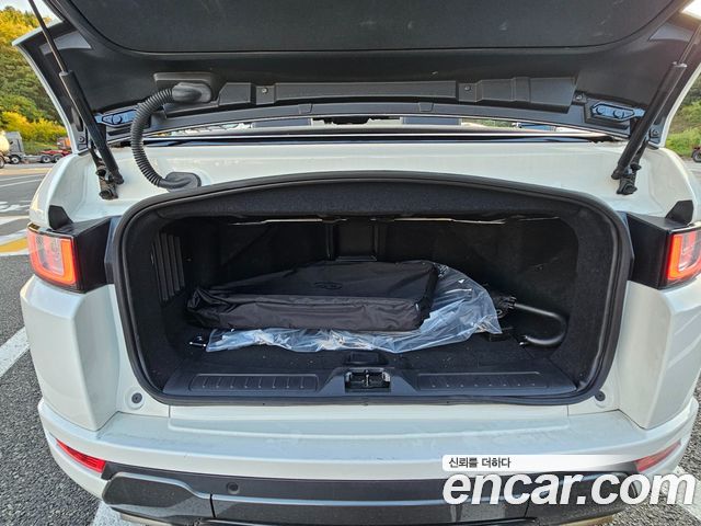 Land Rover Range Rover Evoque 2019 — photo 19
