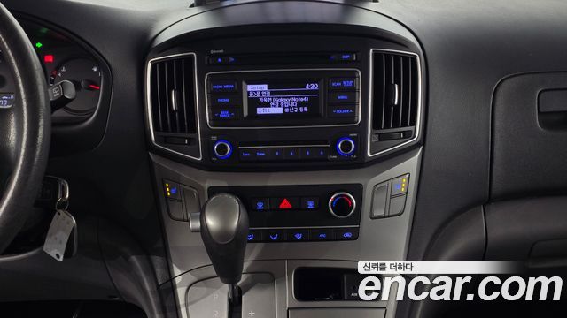 Hyundai Starex 2016 — photo 25