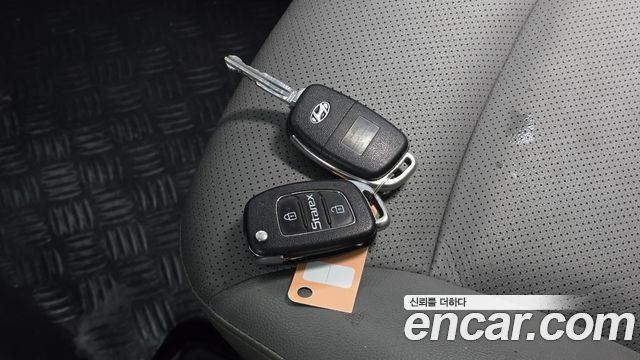 Hyundai Starex 2016 — photo 27