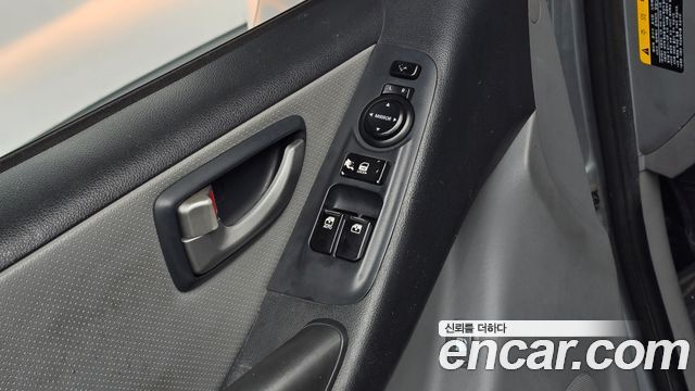 Hyundai Starex 2016 — photo 28