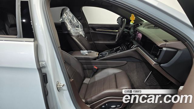 Porsche Panamera 2025 — photo 16
