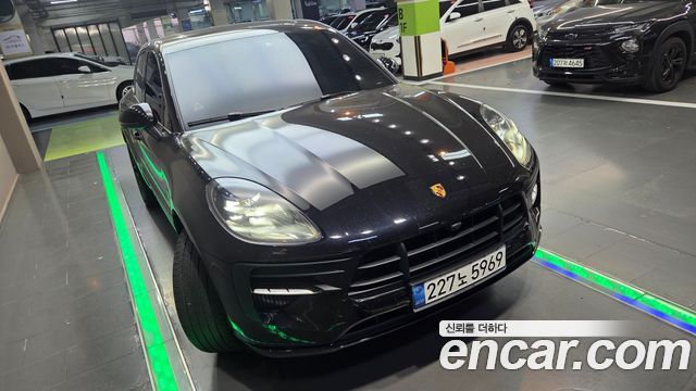 Porsche Macan 2021 — photo 4