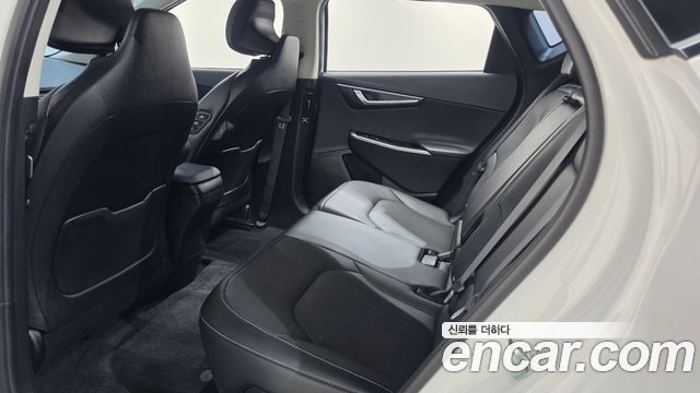 Kia EV6 2023 — photo 17