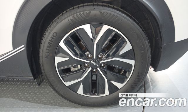 Kia EV6 2023 — photo 7