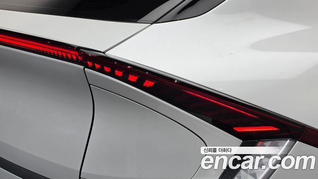 Kia EV6 2023 — photo 9
