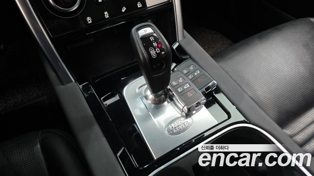 Land Rover Discovery Sport 2021 — photo 12