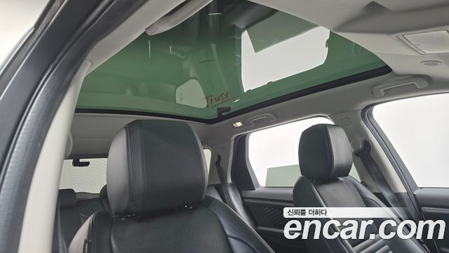 Land Rover Discovery Sport 2021 — photo 24