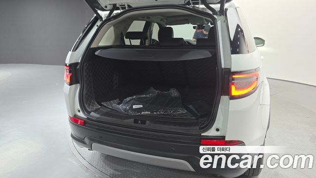 Land Rover Discovery Sport 2021 — photo 26