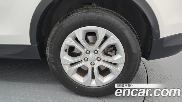 Land Rover Discovery Sport 2021 — photo 7