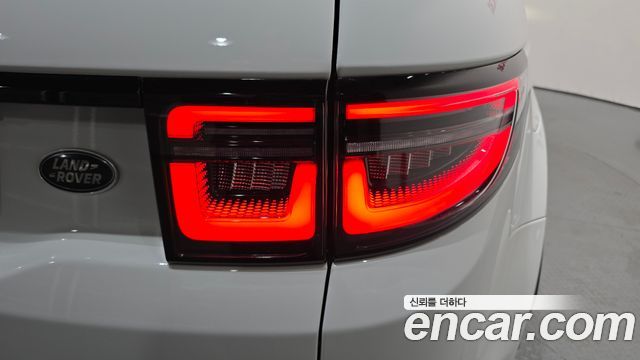 Land Rover Discovery Sport 2021 — photo 9