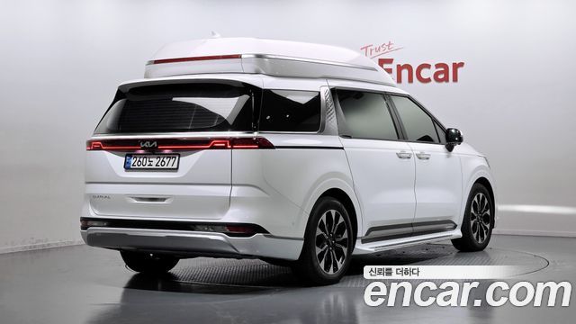 Kia Canival 2022 — photo 2