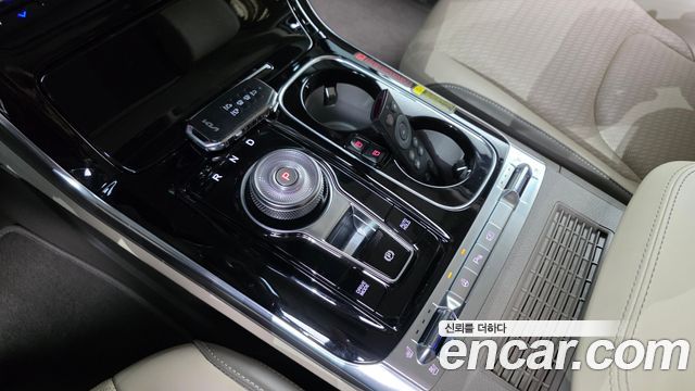 Kia Canival 2022 — photo 12