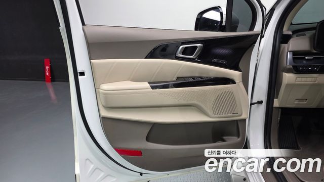 Kia Canival 2022 — photo 14
