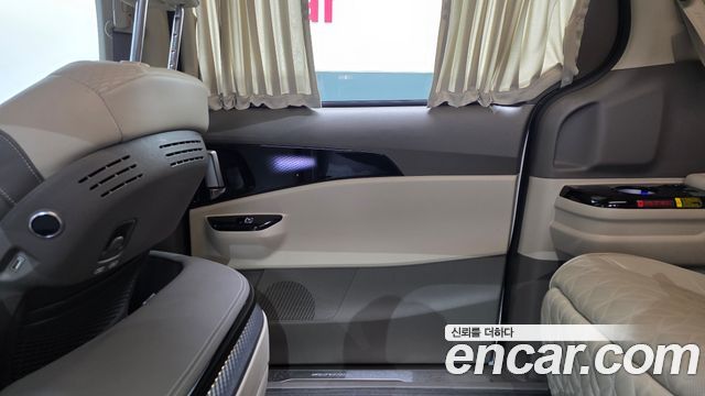 Kia Canival 2022 — photo 15
