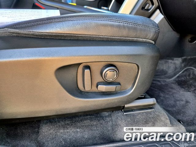 Land Rover Discovery Sport 2018 — photo 14