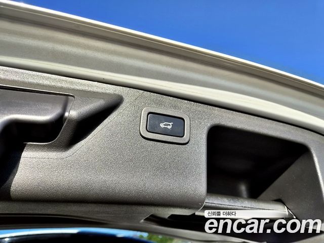 Land Rover Discovery Sport 2018 — photo 18