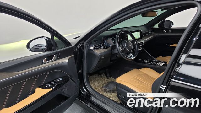 Kia K5 2023 — photo 10