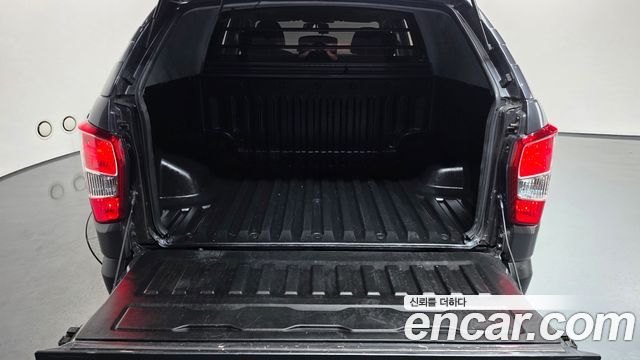 KG Mobility Rexton 2018 — photo 20
