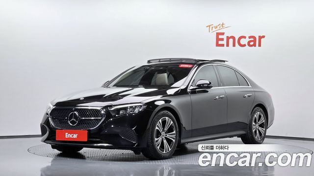 Mercedes-Benz E-Class 2024 — photo 35