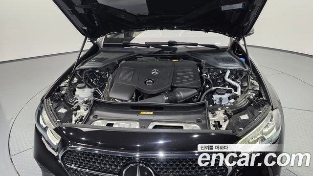 Mercedes-Benz E-Class 2024 — photo 6
